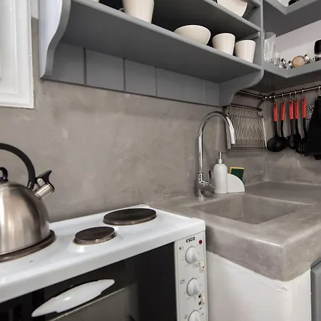 Blue Waves & - To Kyma *